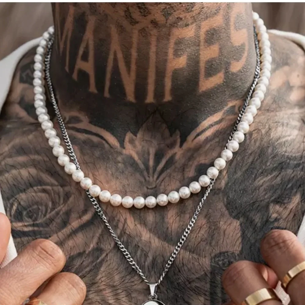 NWOT - Unisex pearl necklace